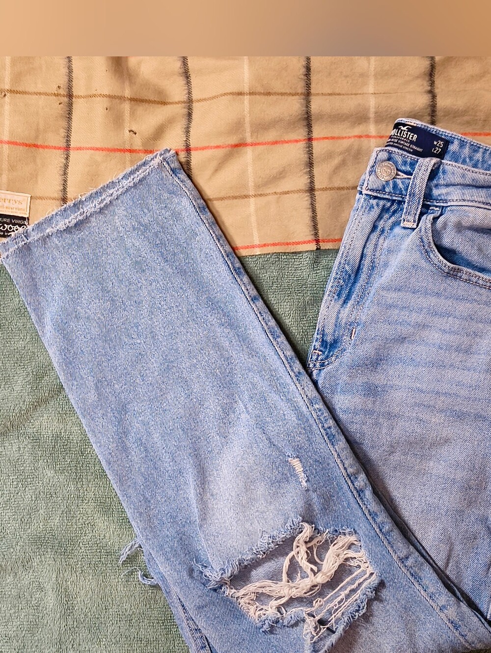 Hollister Ultra High-Rise Vintage Straight Jeans W25 1R